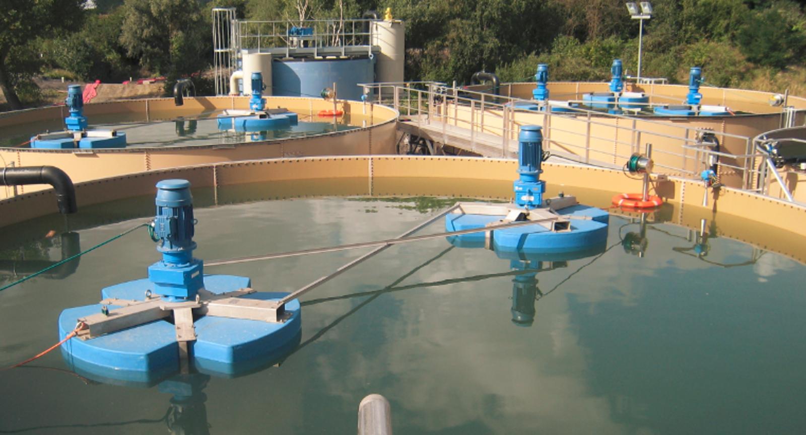 Milton Roy Helifloat - Floating Mixers in Large Tanks