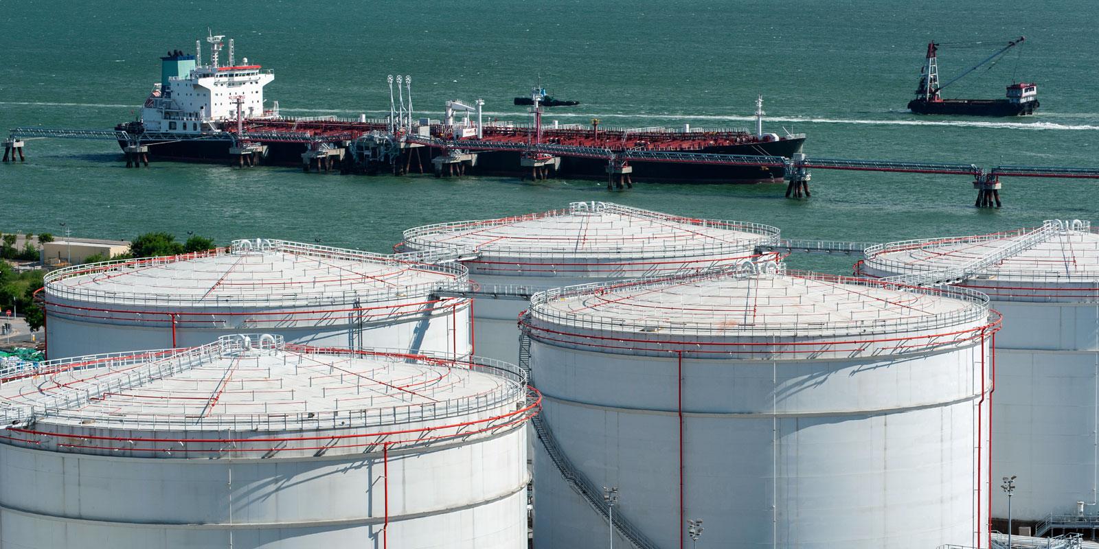 crude-oil-storage_tank-farm-stock-image-1.jpg