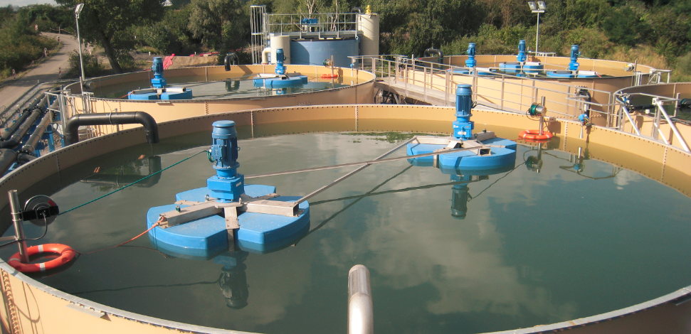 The HELIFLOAT is a floating axial-flow agitator