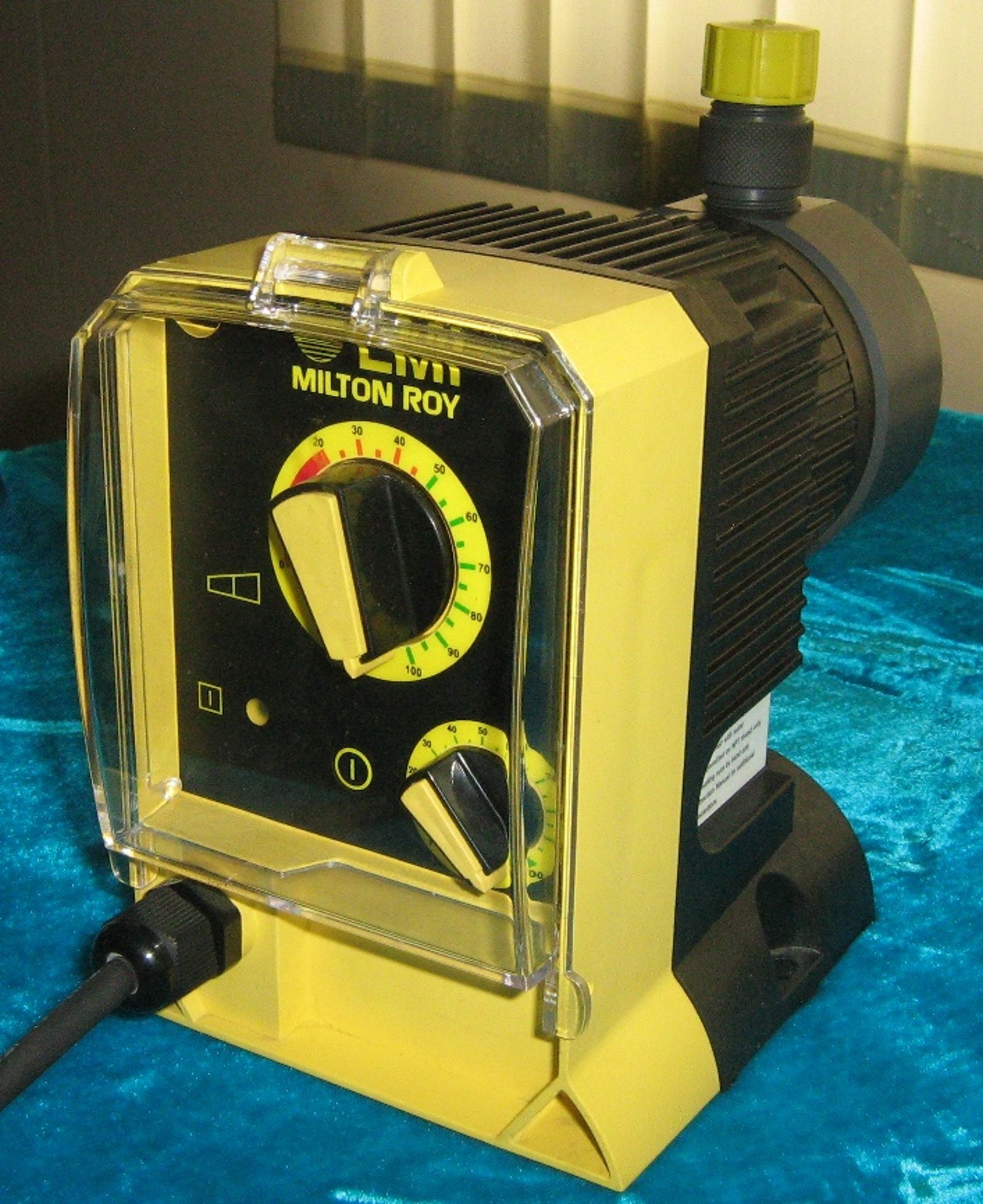 Dosing pump – Roytronics P+ 007