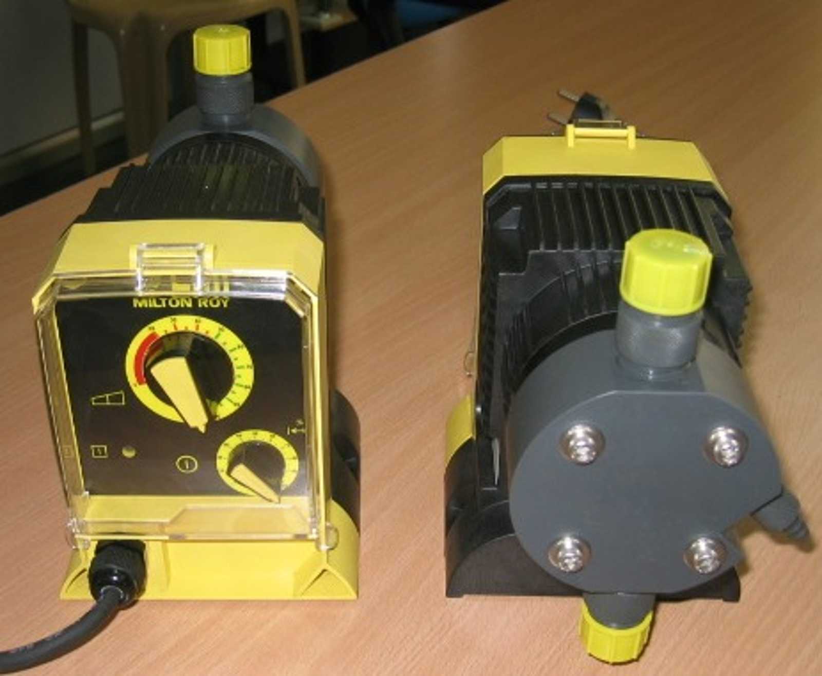 Dosing pump – Roytronics P+ 015