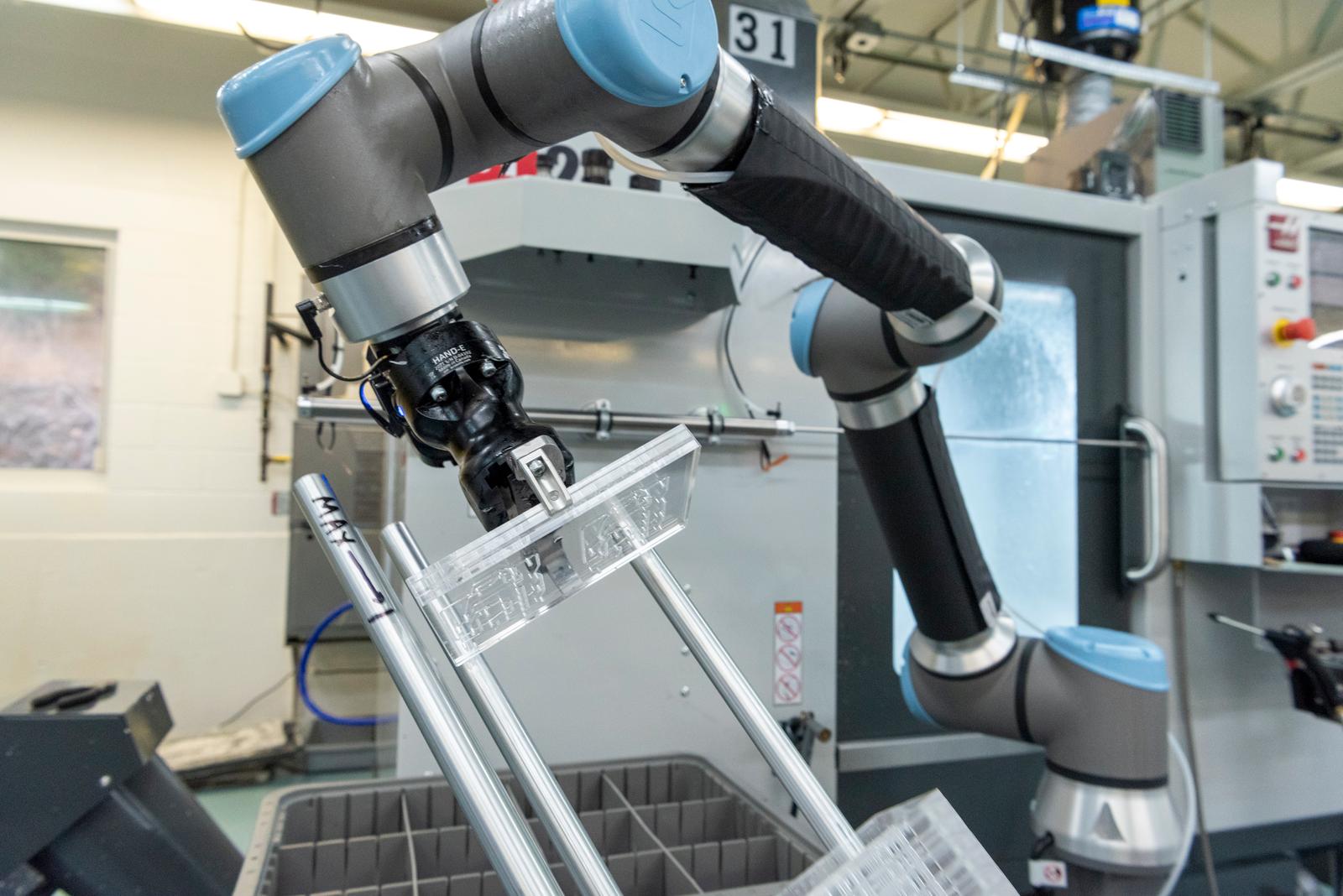 Cnc machine photo