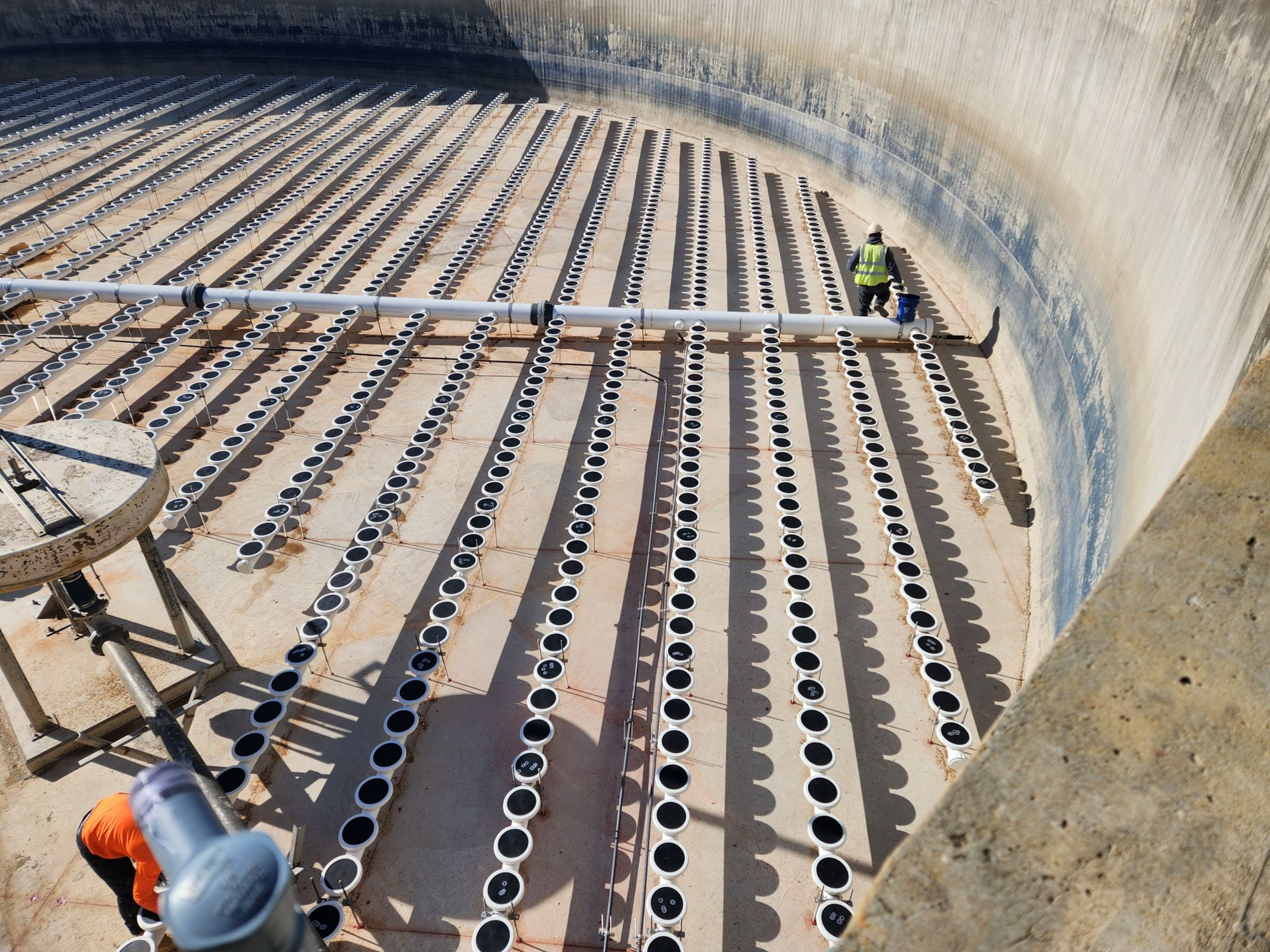 Water Tank Inlet Diffuser Disc Diffusers For Wastewater Treatment Aeration Systems | SSI Aeration