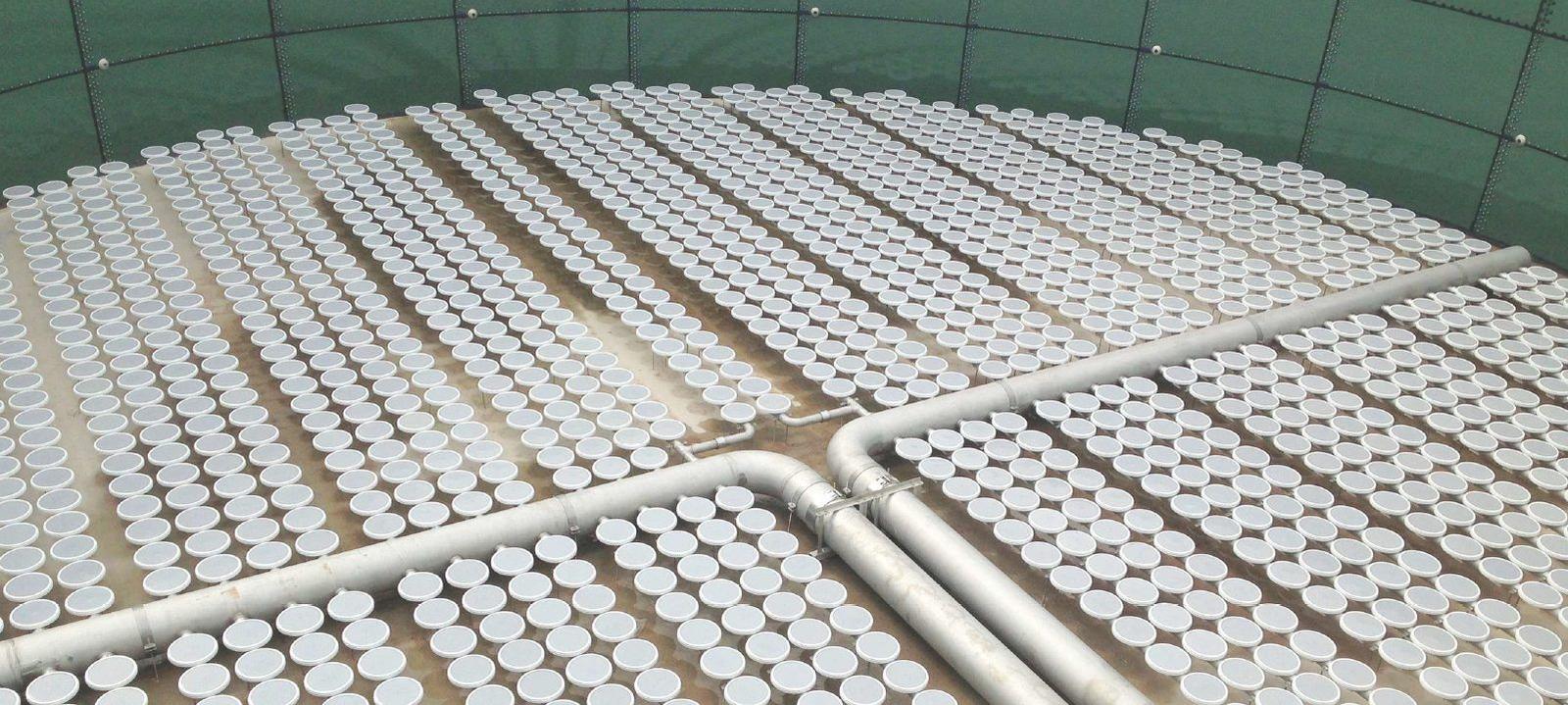 SSI-Product-Photo-fine-bubble-diffuser-in-basin.jpg