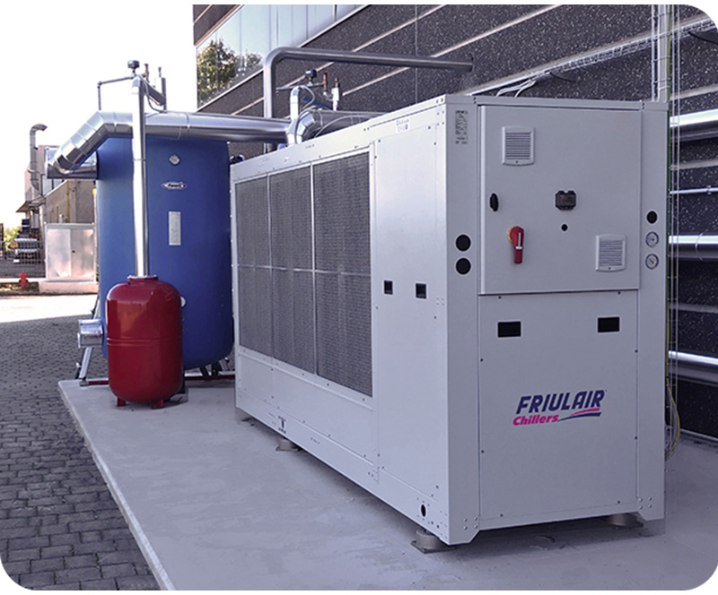 Industrial Friulair glycol chiller supporting precise temperature control in brewery processes.