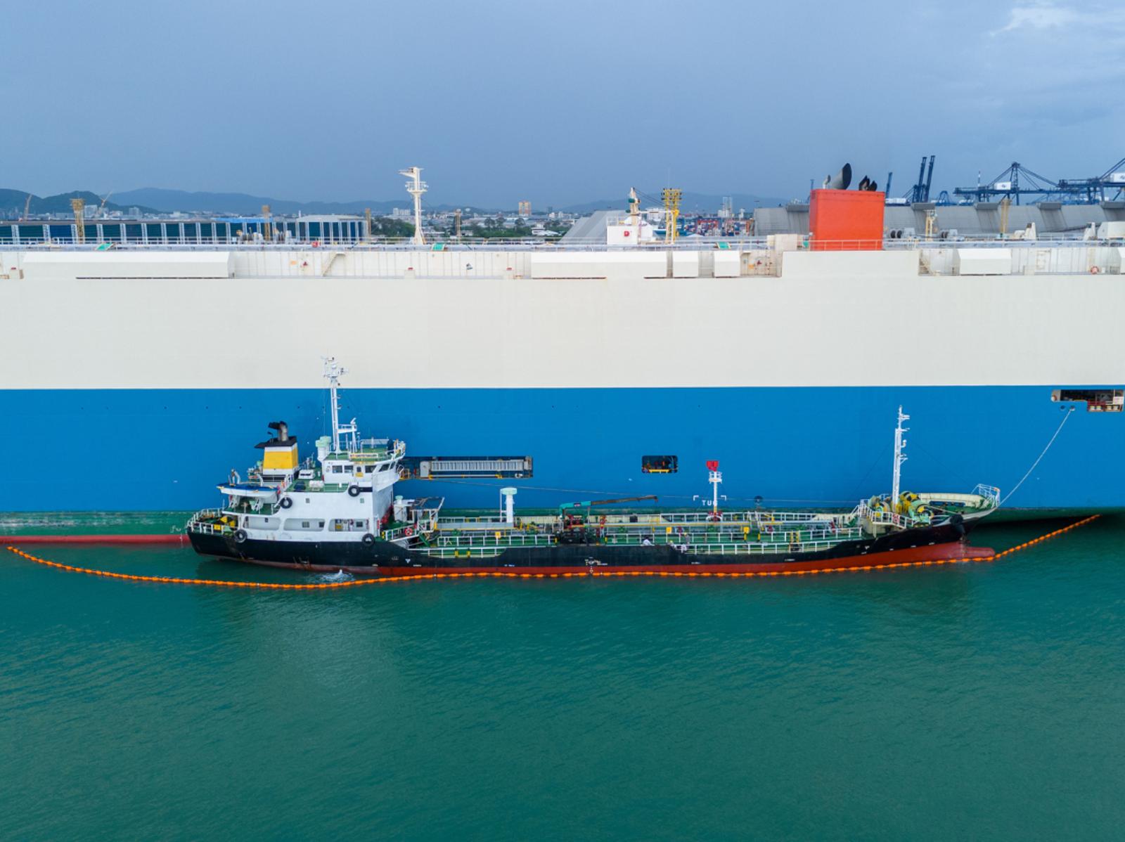 marine-breakaway-coupling-for-offshore-applications.jpg