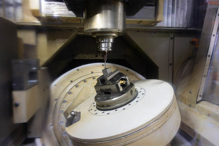 Product-Photo-high-speed_5-axis_CNC