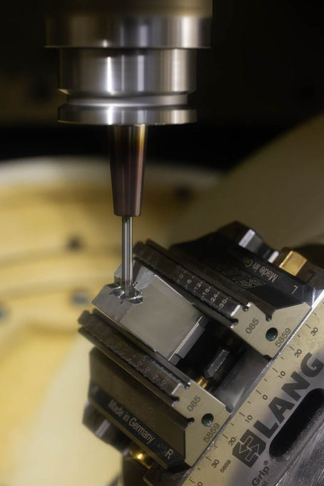 Industry-Photo-CNC_Milling_Services