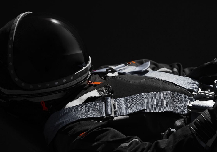 SOL LEA Spacesuit – Seated