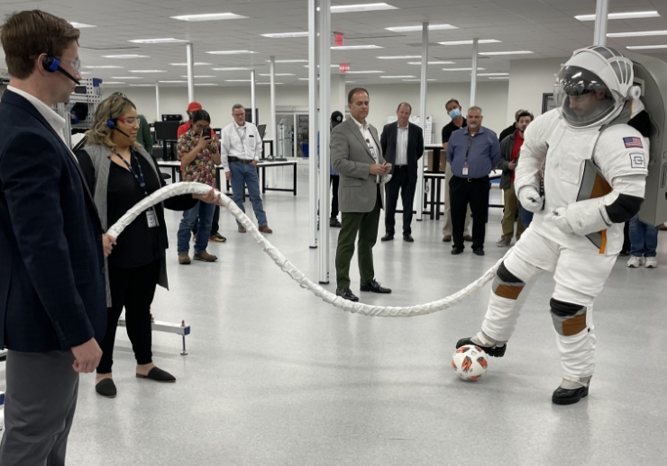 Astro EVA Spacesuit – Mobility