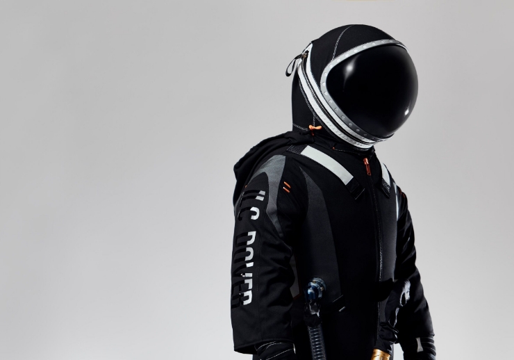 SOL LEA Spacesuit – Side