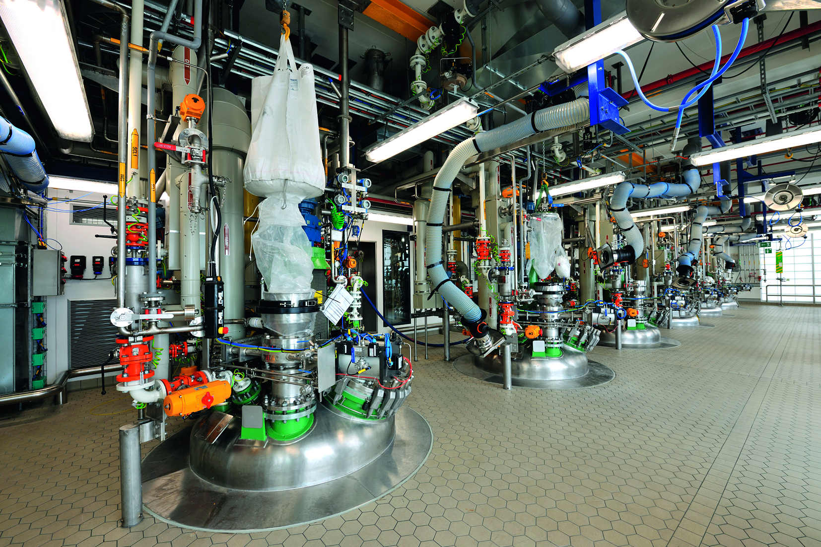 ILC Dover reactor for SPPS