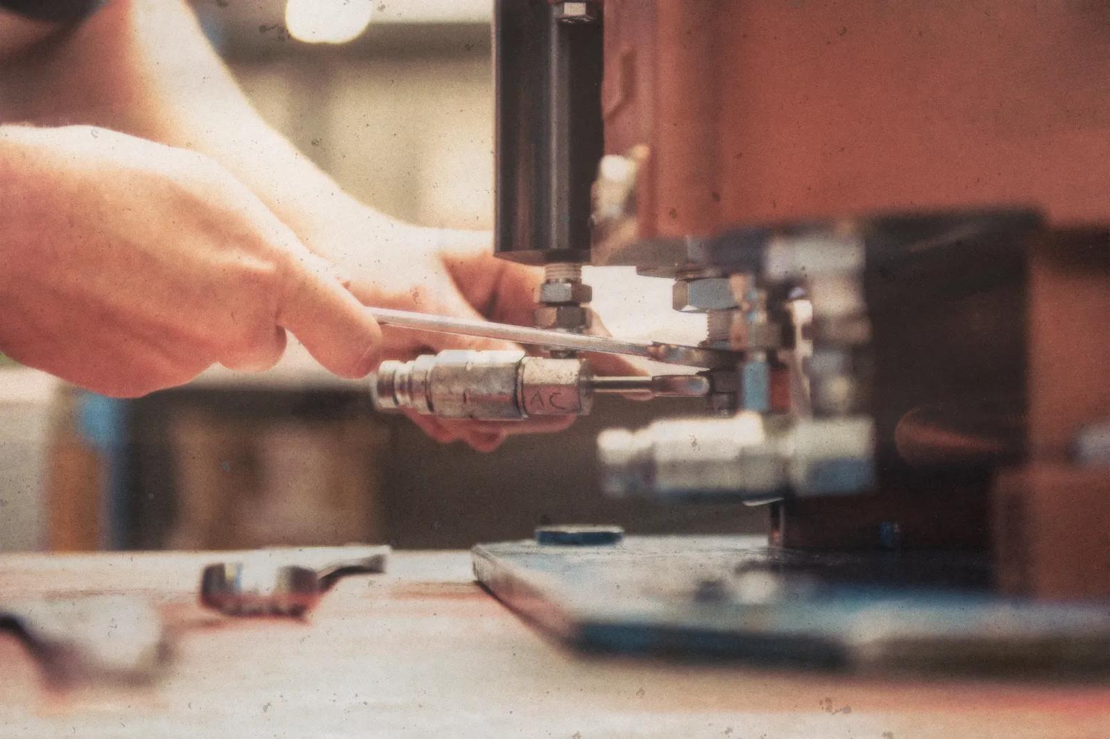 =Service-Kits und Hochdruckkompressor-Ersatzteile