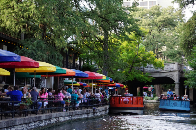 A view of the San Antonio riverwalk during the day.