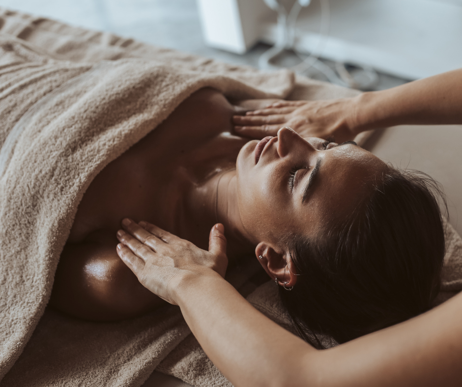 A woman relaxes during a massage, enjoying a thoughtful last-minute Christmas gift.