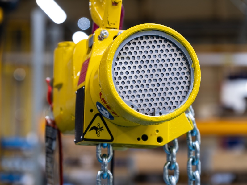 liftchain xtrem series air chain hoist front angle