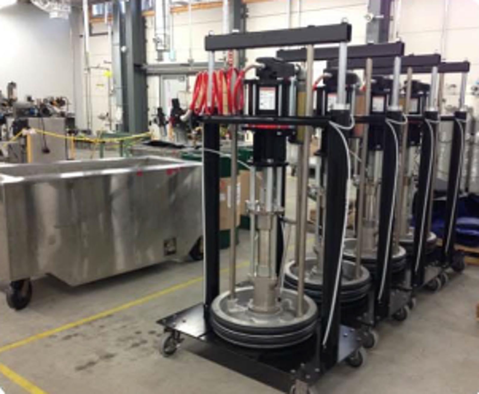 ARO industrial piston pump for high-viscosity fluids