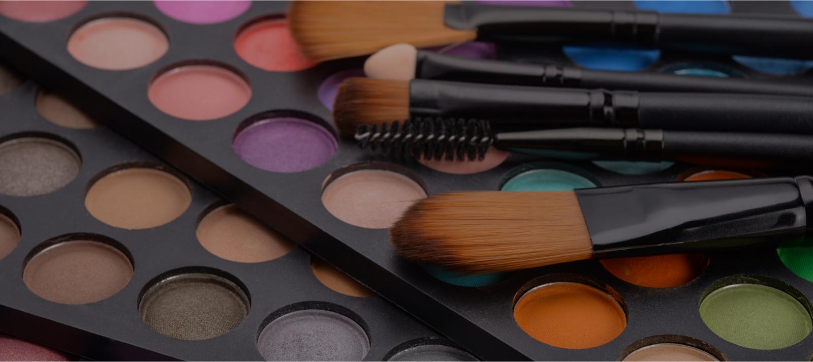 bg-cosmetics-864570364.jpg