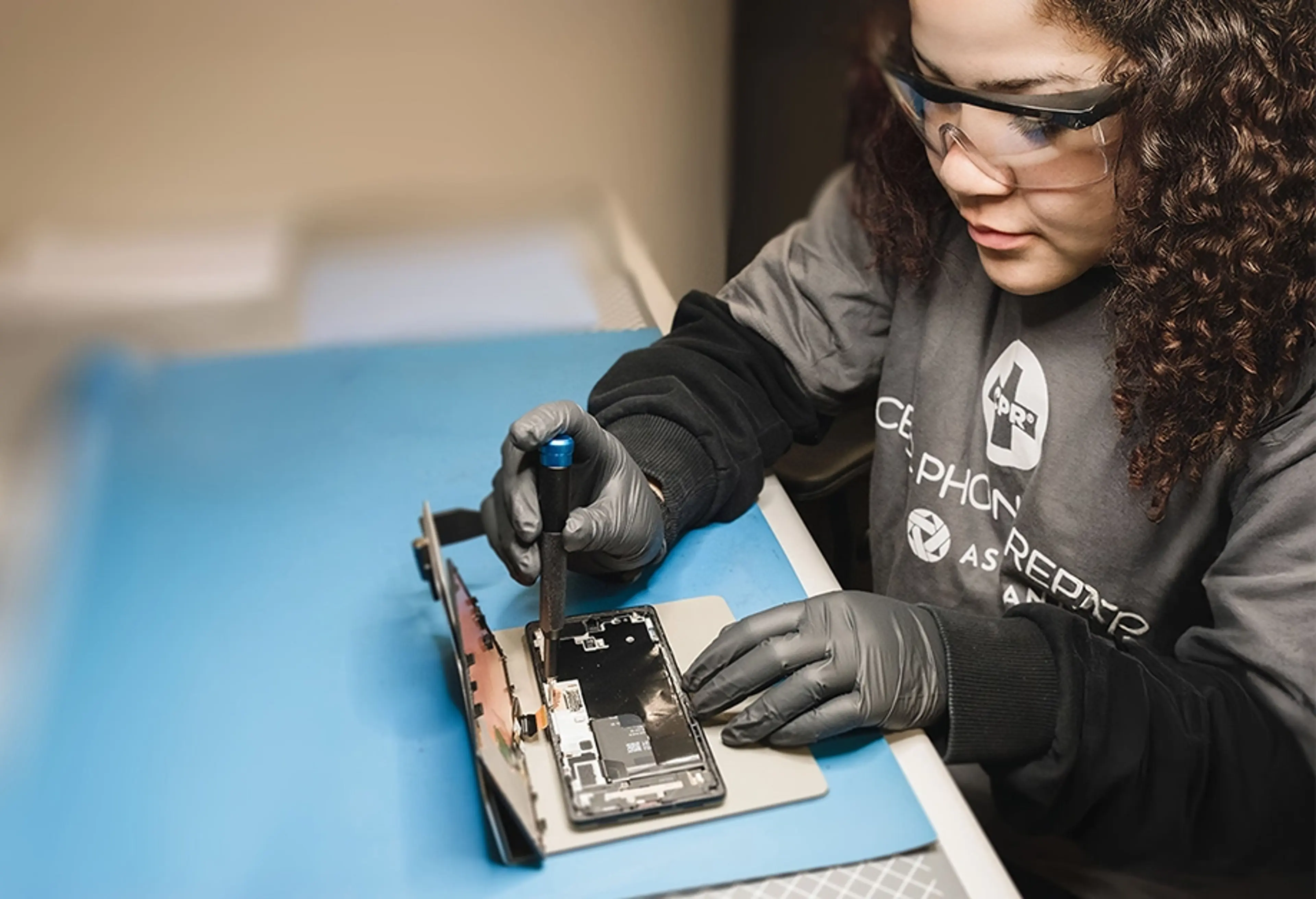 Our WISE Level 2 certified technicians perform smartphone disassembly and diagnostics with industry-approved tools and techniques, ensuring safety, data protection, and quality.