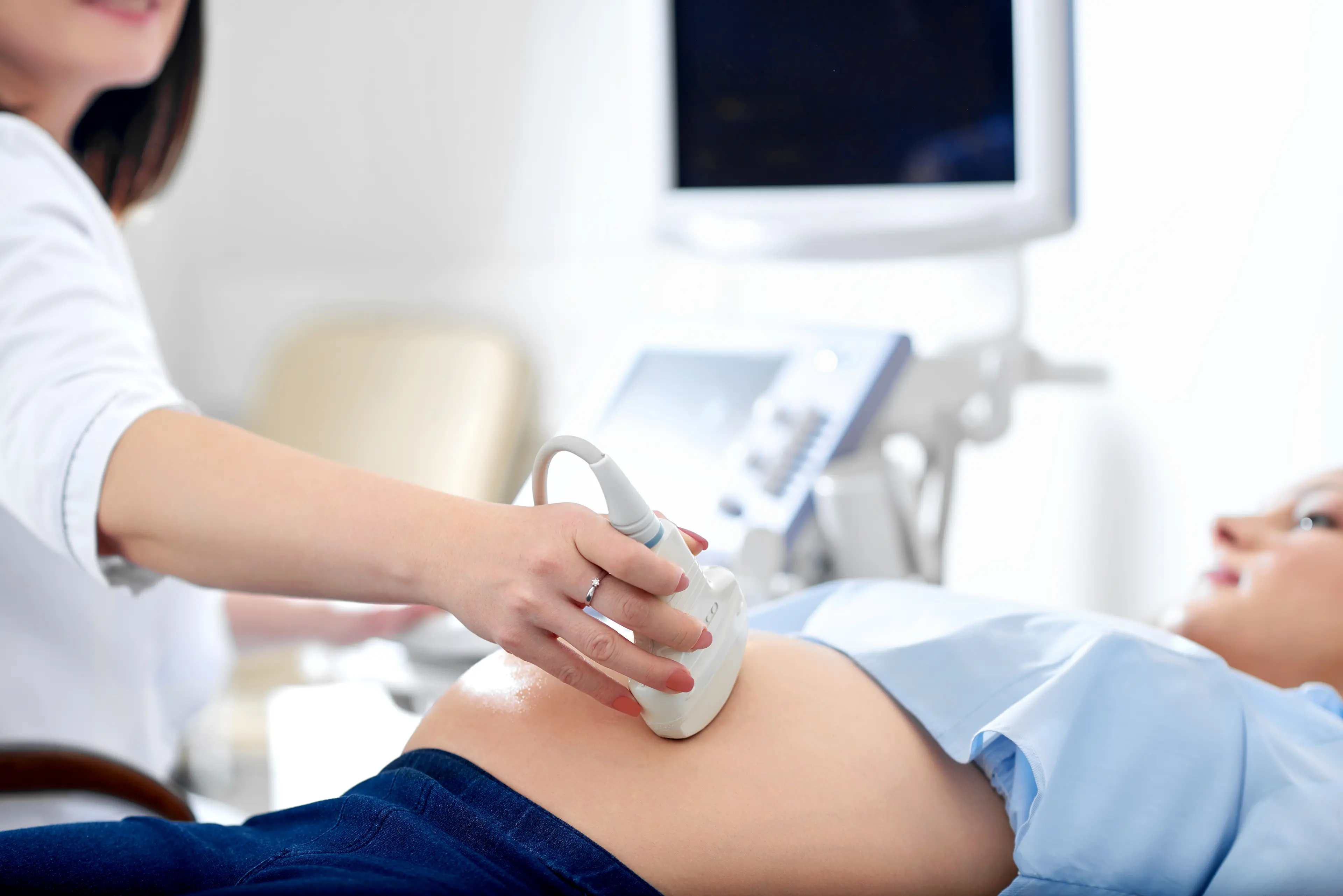 HRLIB-Pregnancy ultrasound-shutter_649388341_HR.jpg
