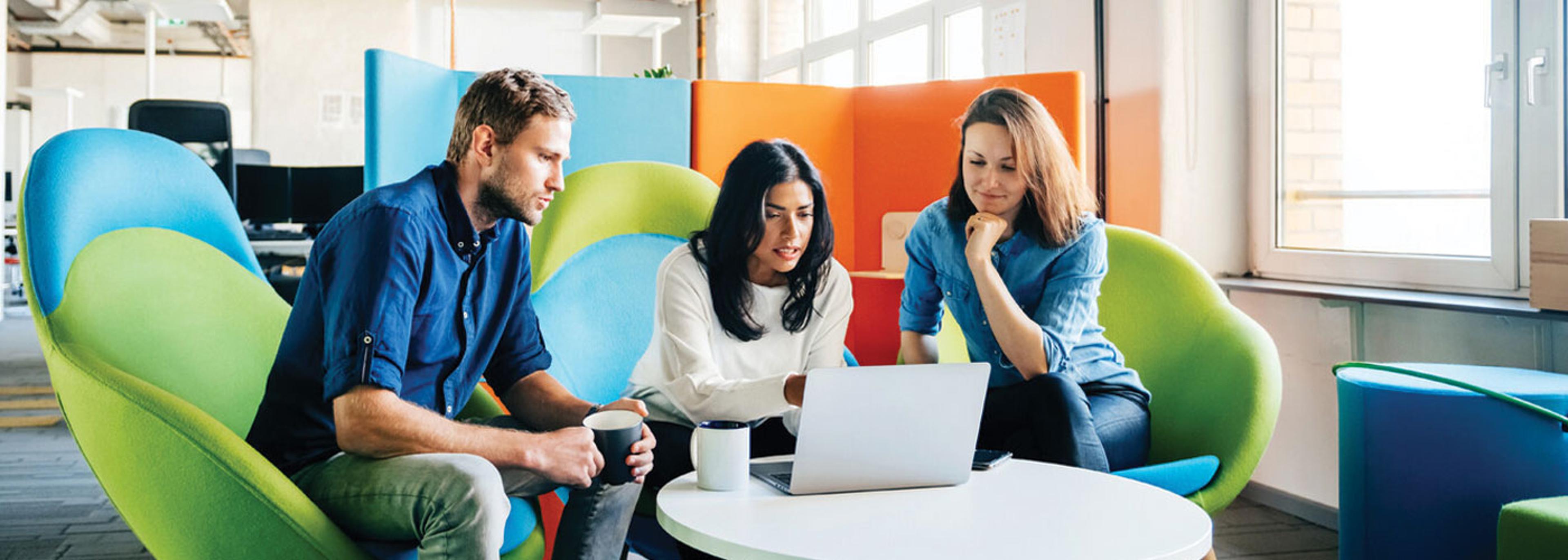 ent-business-team-meeting-127169312 (1).webp