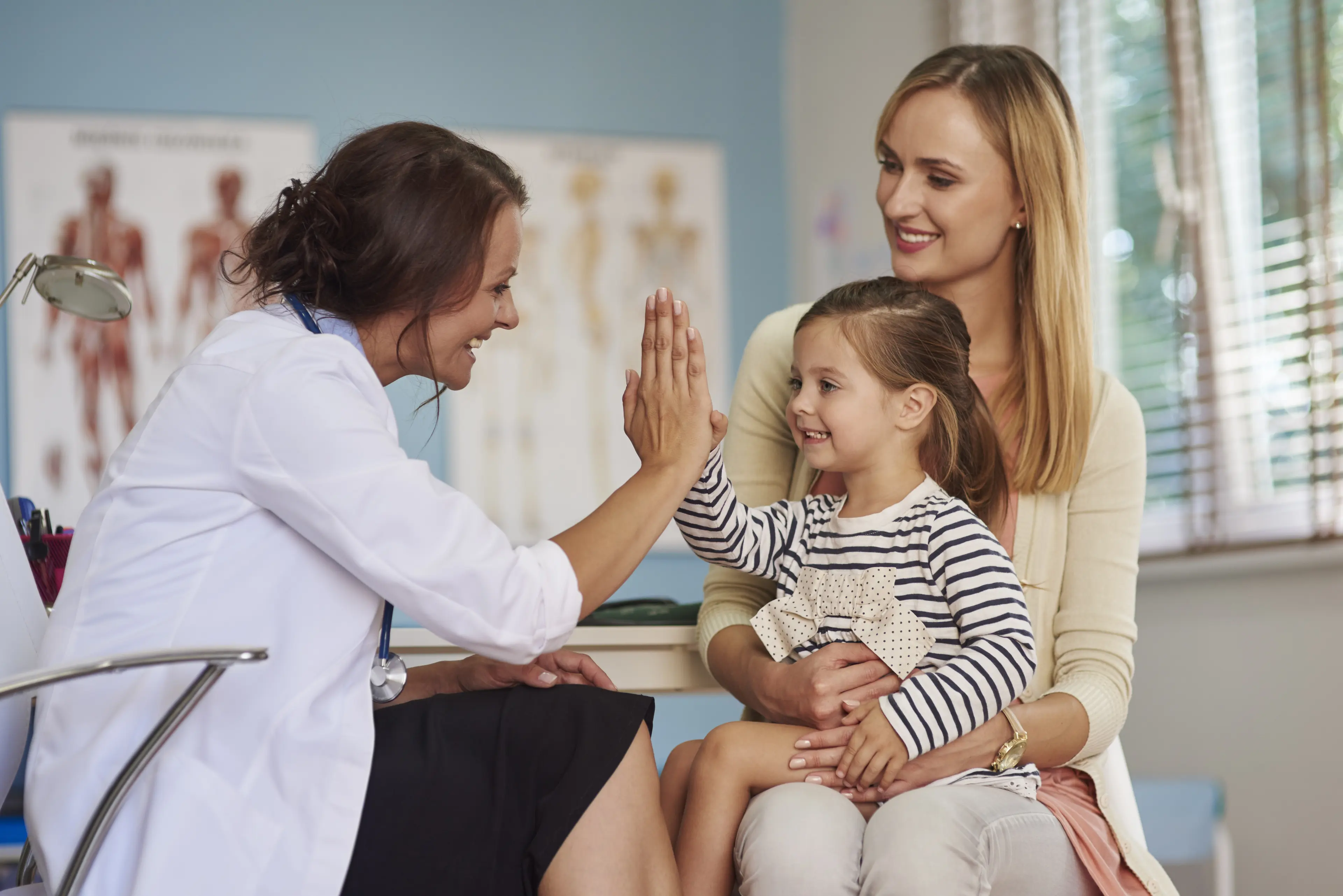 HRLIB-Pediatrician with patient-shutter_321261992_HR.jpg