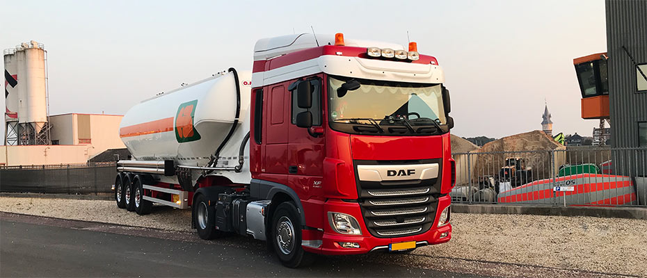 Dry Bulk Truck