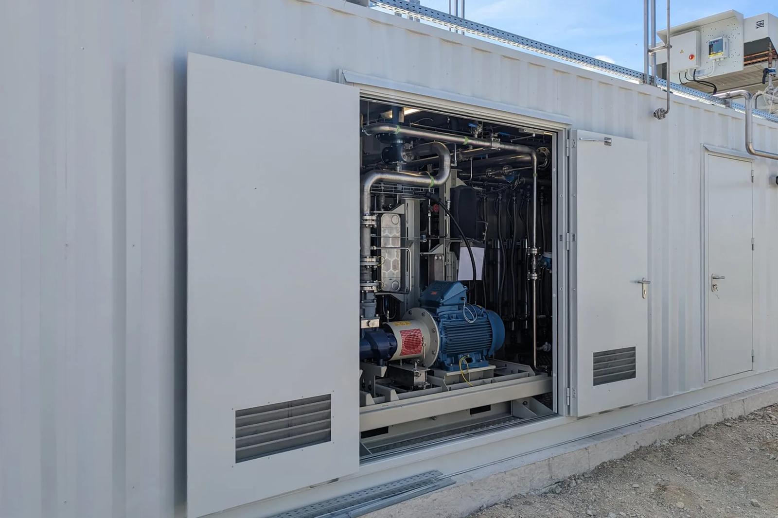 ADC-Product-Photo-UVG132-BVG30-Lithuania I.png