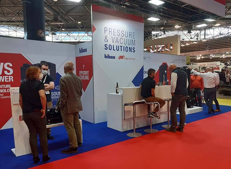 Visitors-from-Pollutec-to-hibon-booth.jpg