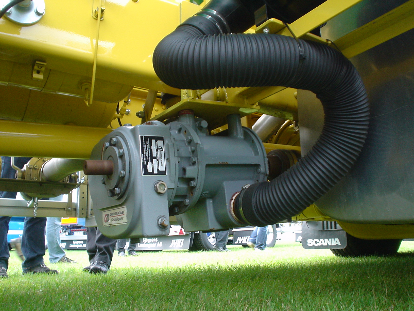 Gardner Denver Transport T5 cycloblower installation pic2