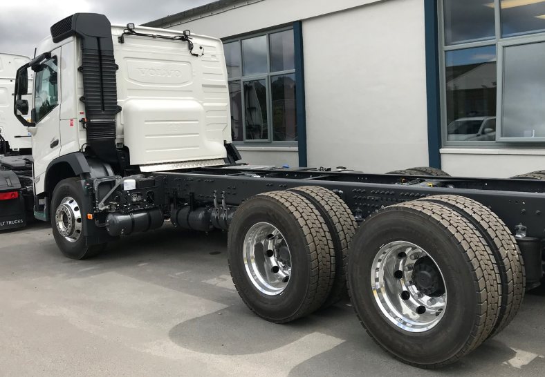VOLVO RIGID CHASSIS ADR TRUCK UK nl