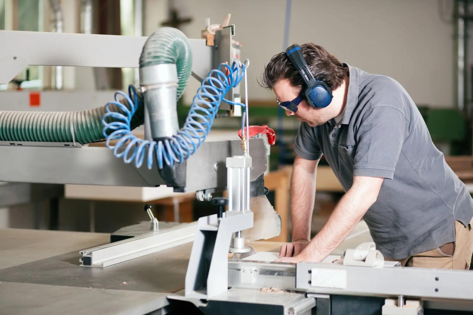 IRP-Product-Photo-Woodworking-industry-using-compressed-air.webp