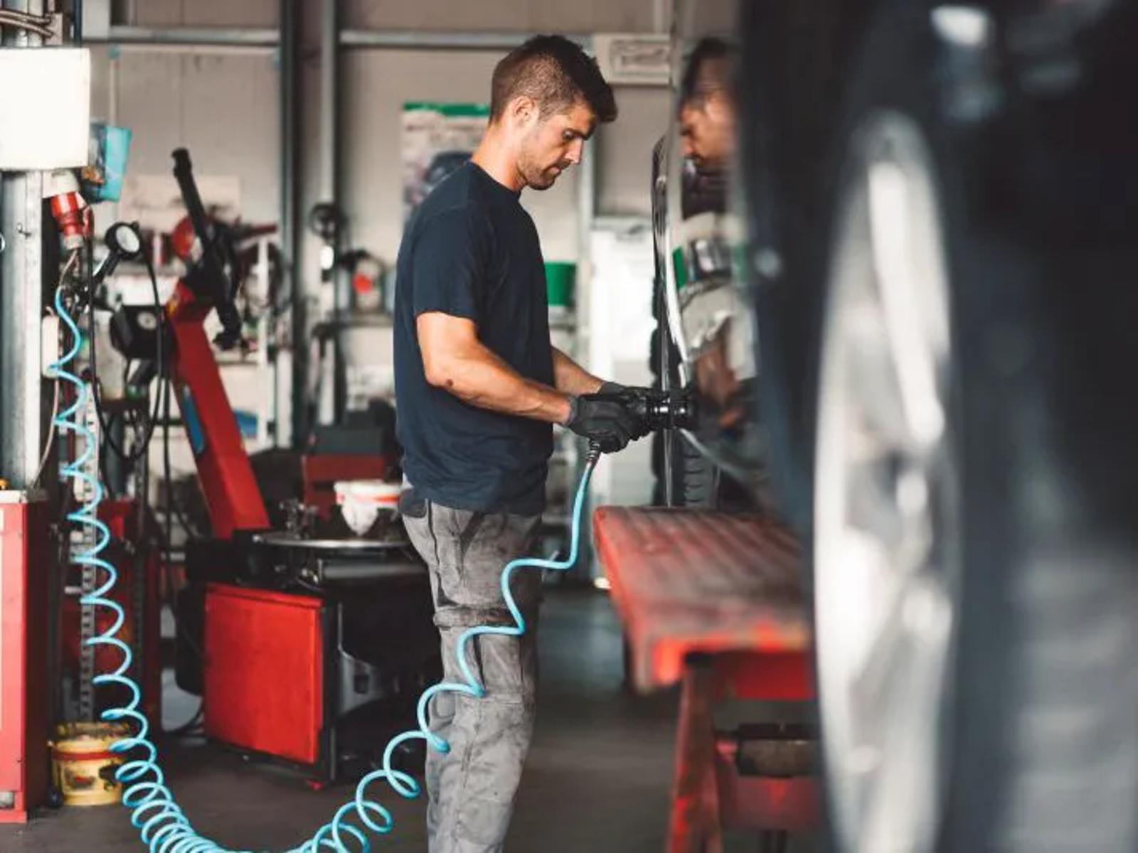compressed-air-automotive-shop-teaser.webp