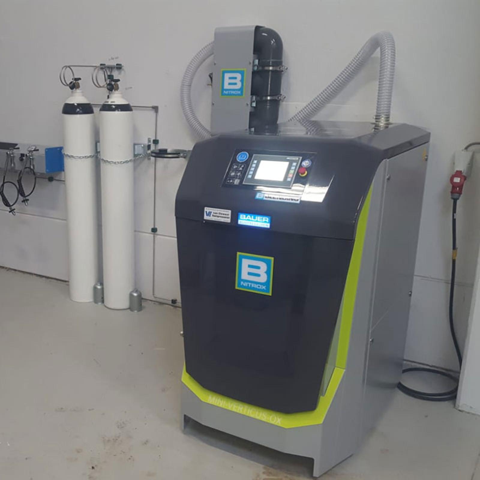 Stikstof-cilinder-Bauer-nitrox-compressor-Van-Elewout-Kompressoren.jpg