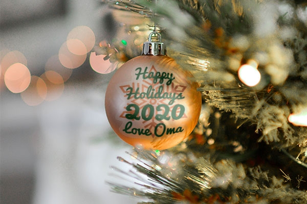 Create completely personalized Christmas ornaments with temporary tattoos