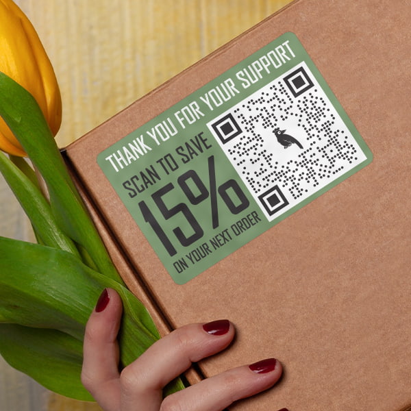 Promote repurchases and customer loyalty on your boxes using custom labels