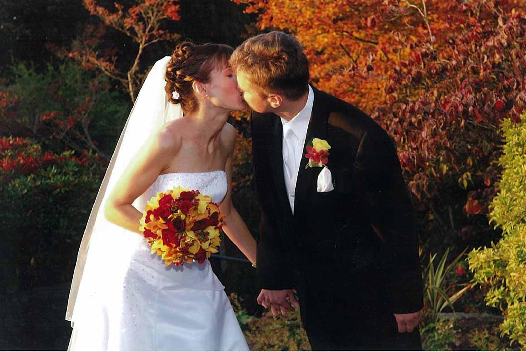bride-and-groom-fall-wedding.jpg
