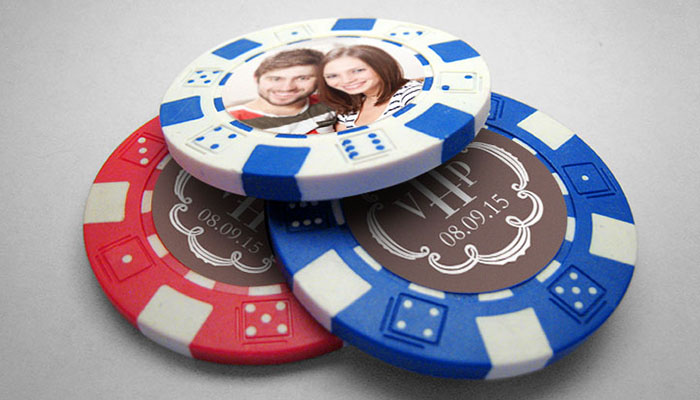 custom labels, poker chip labels, casino theme party, Las Vegas theme party
