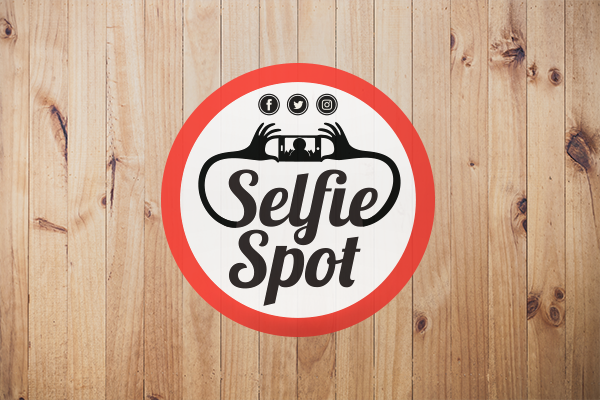 Selfie spot floor decal