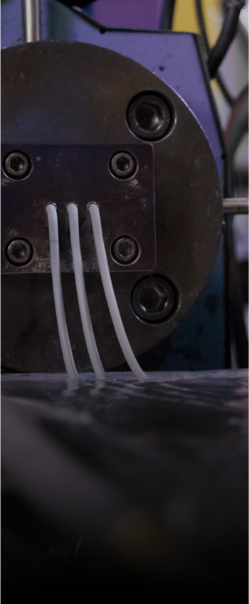 Feedstock for metal injection molding