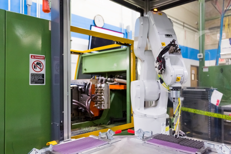 Metal injection molding machinery