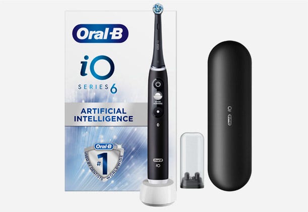 Oral-B iO Series 6 Ultimate Clean Electric Toothbrush in Black