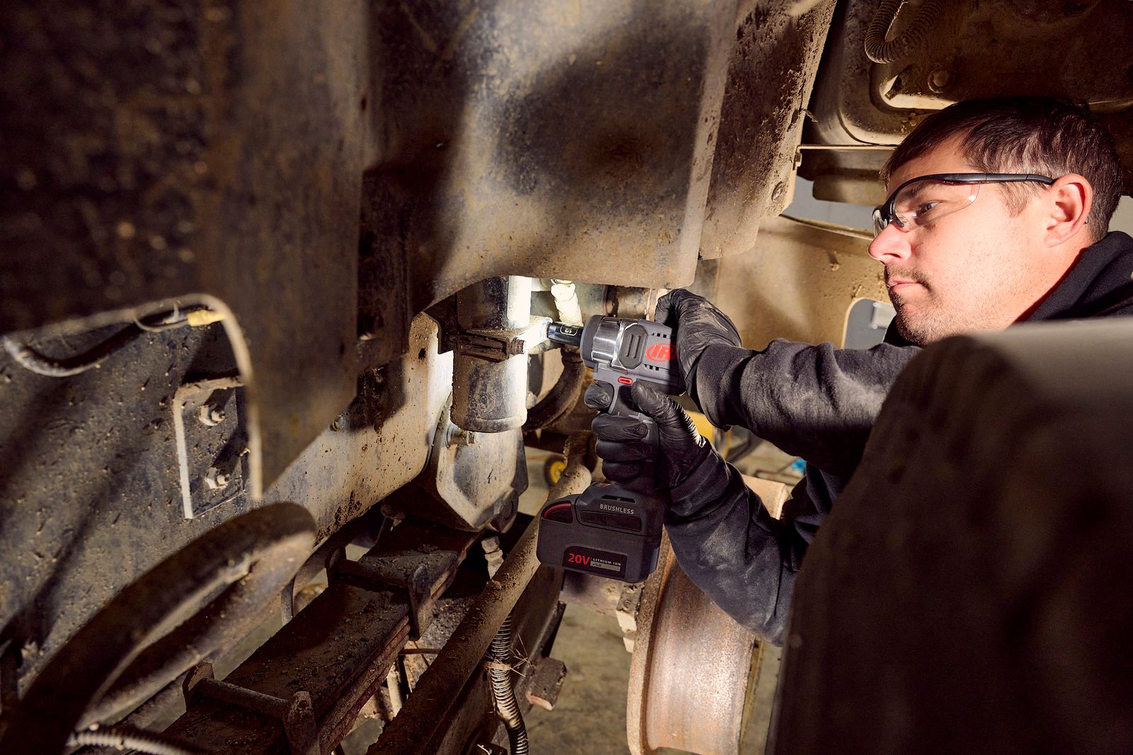 W3131-W3151_Series_Impact_Wrench_a1.jpg