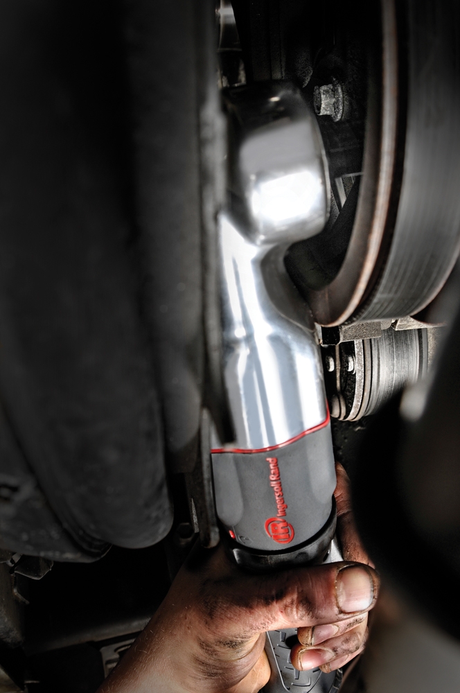 Right Angle Impact Wrench | Ingersoll Rand Power Tools
