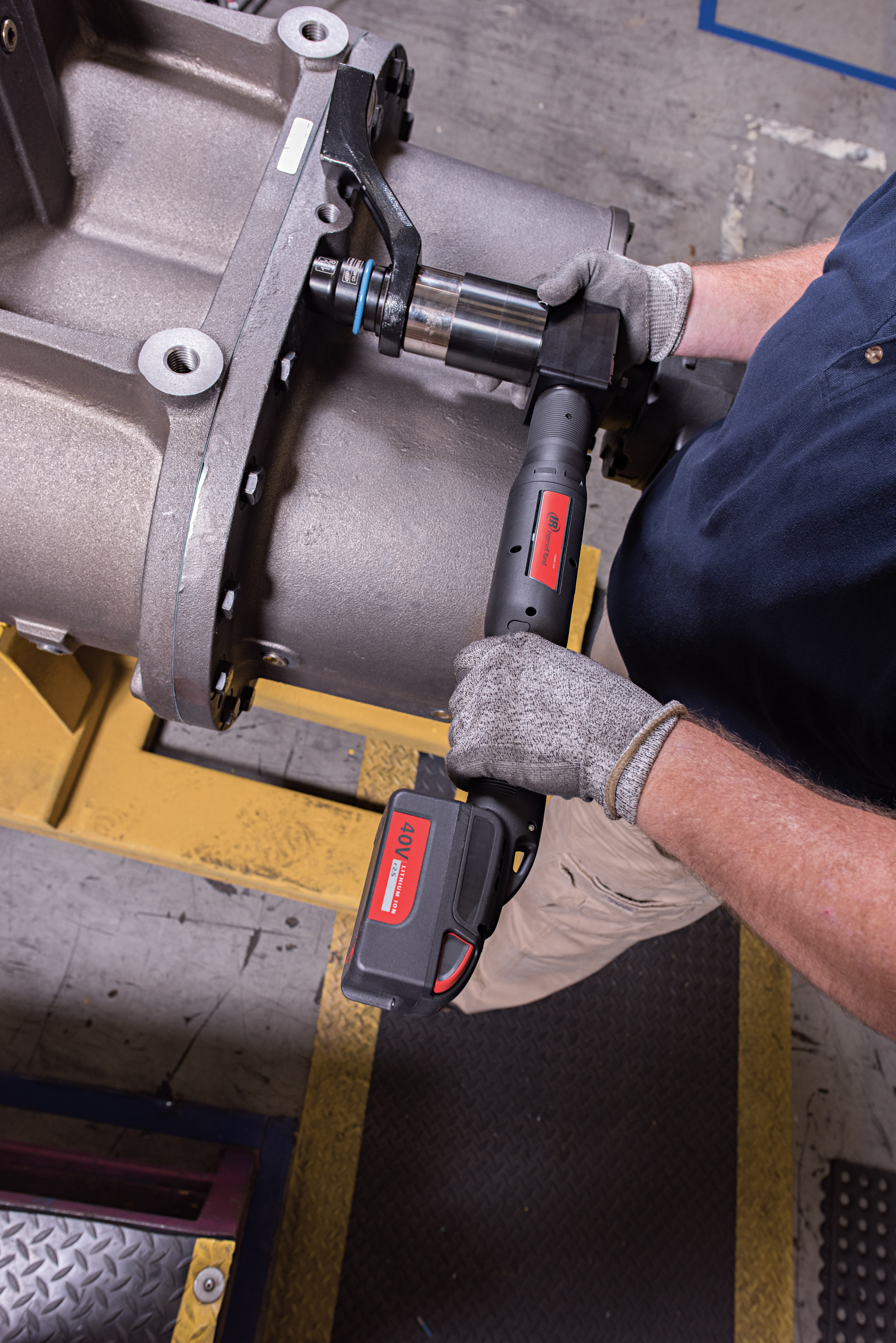 QX Series™ Cordless Angle Torque Multiplier | Ingersoll Rand