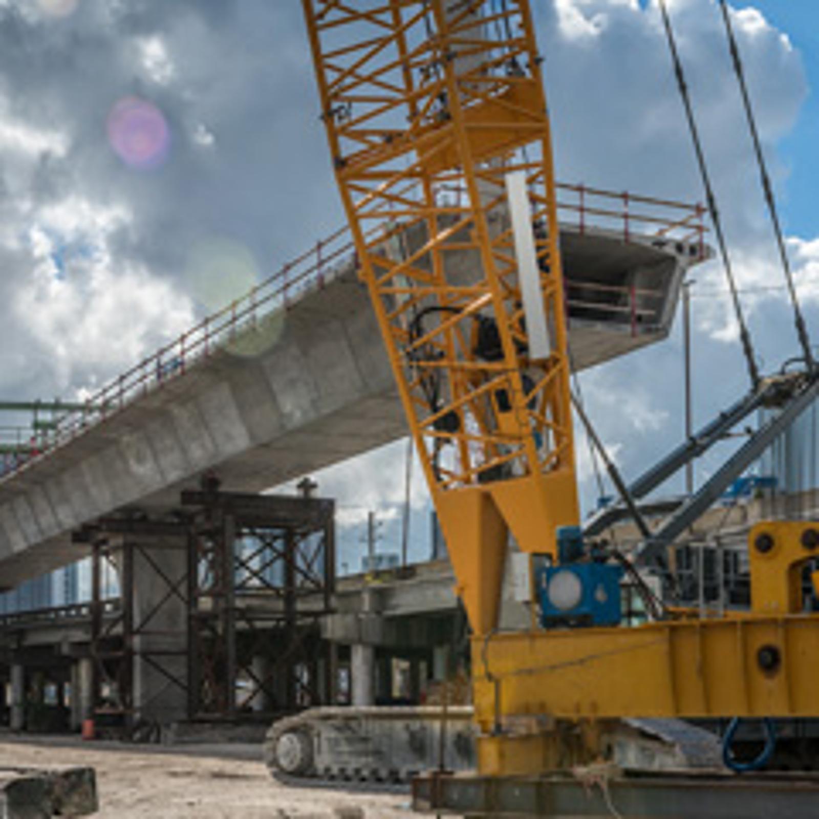 HeavyMachineryIndEquip_240x240.jpg