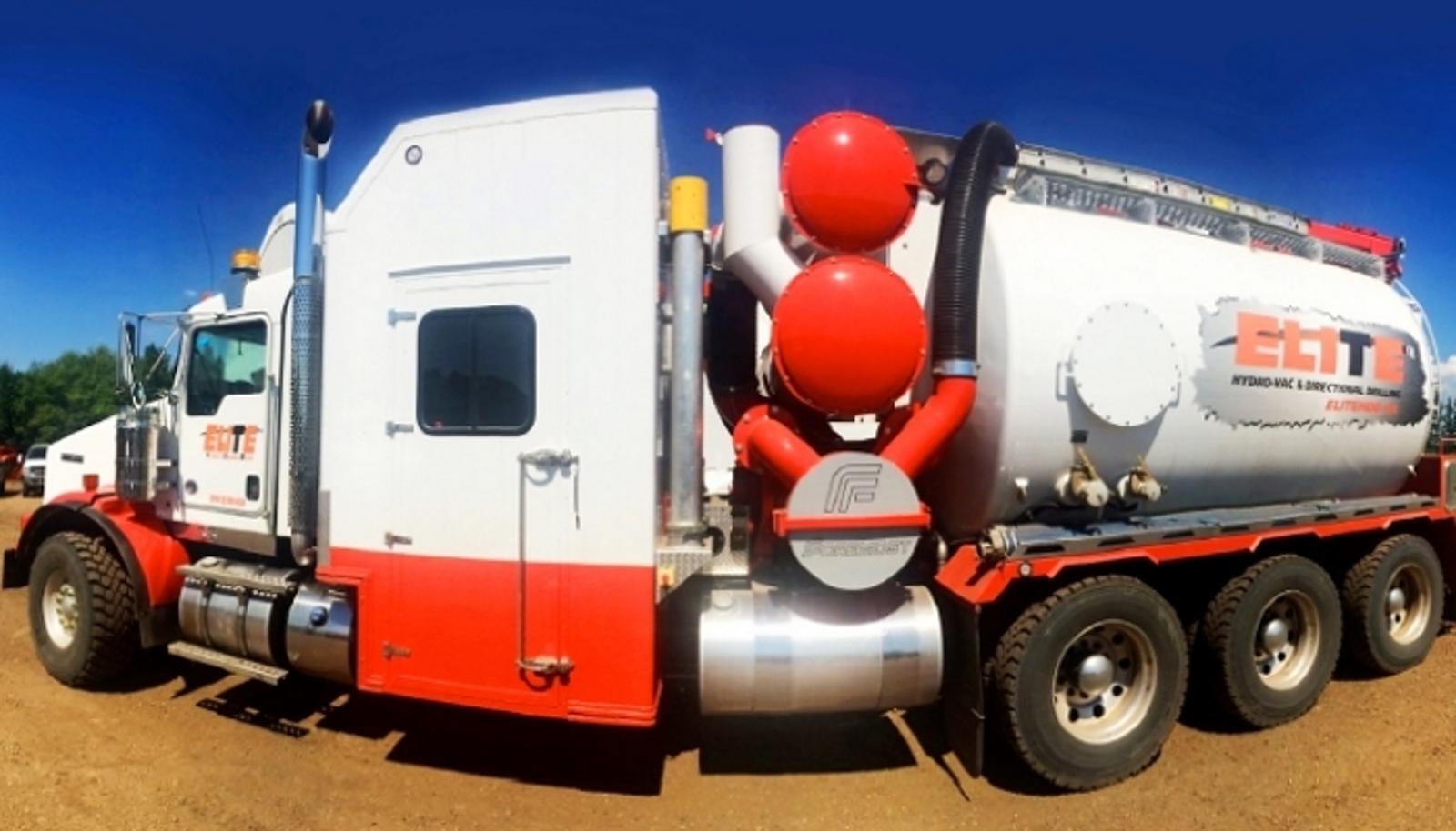 Roots 827J Dry Vacuum-Jetted (DVJ) WHISPAIR Truck Blower Mounted