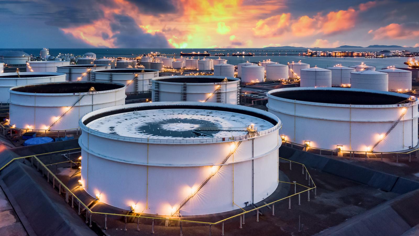 spx_application_pertochemical_h.jpg