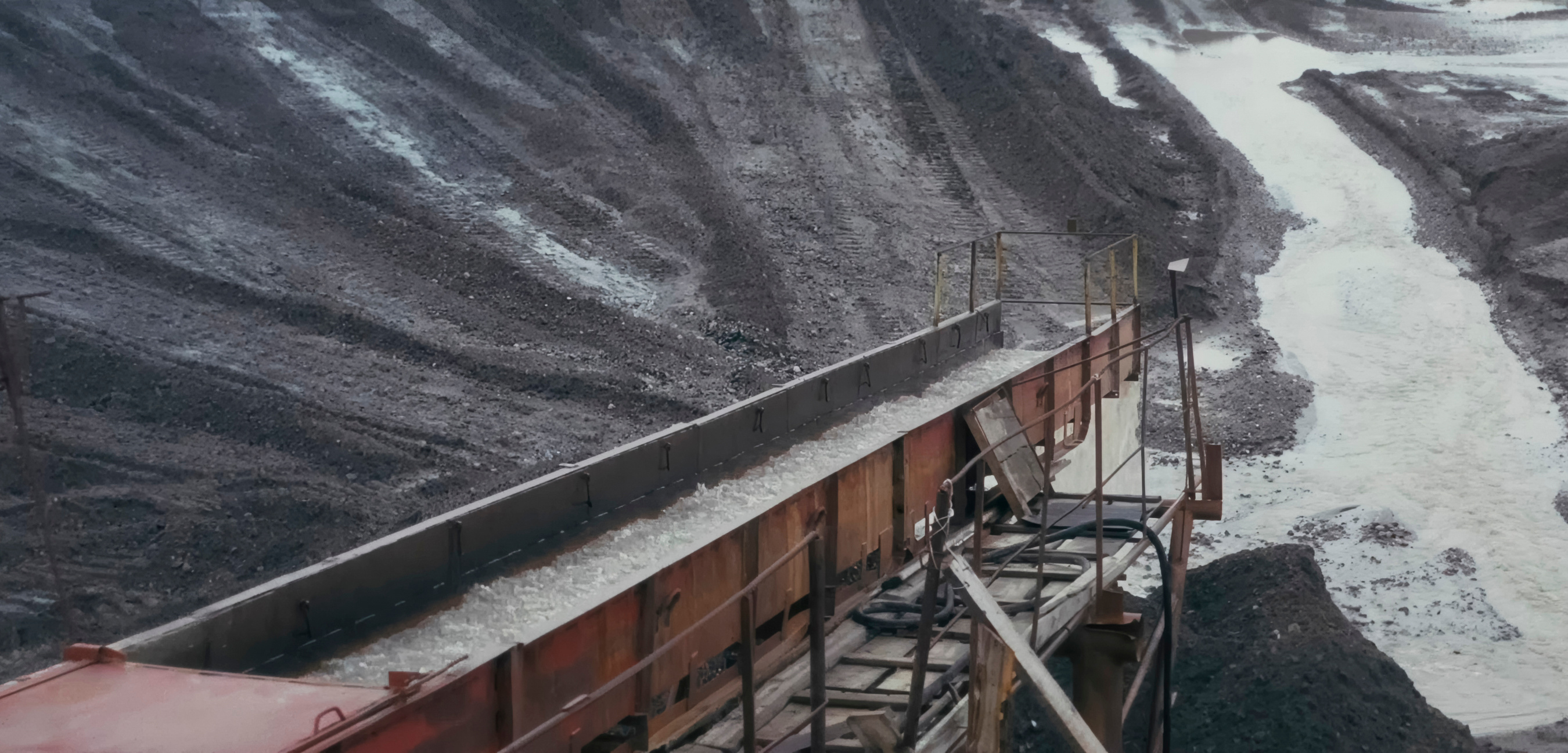 How Water Management Limits Ore Access in Mining