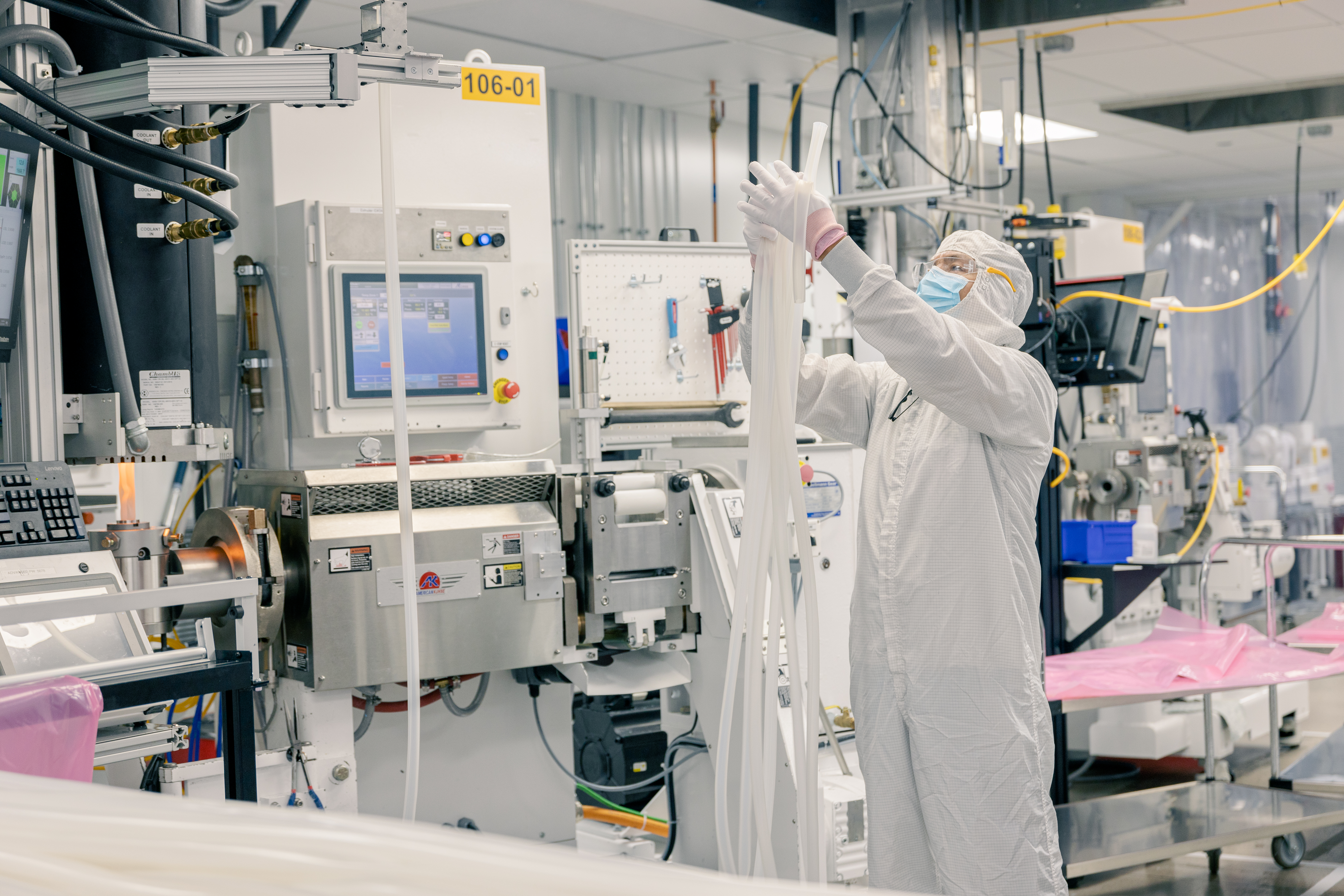 Flexan Lincolnshire facility providing engineering, molding, extrusion, and medical device assembly services.